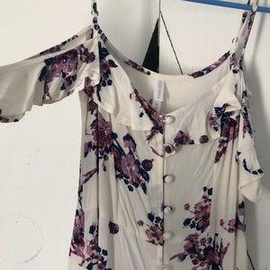 Women’s cold shoulder maxi dress